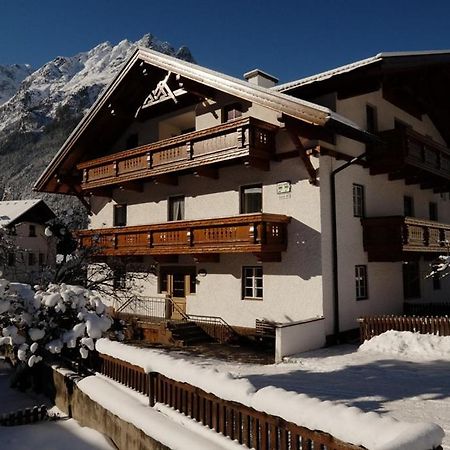 Gaestehaus Schoepf Elsa Langenfeld Bagian luar foto